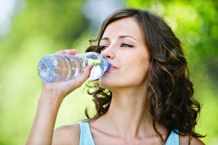 apă potabilă pentru pierderea în greutate